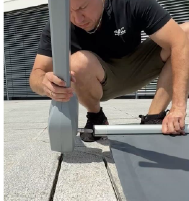 Preview: BAC iScoot 700 Aufrollsystem für Rollschutz Poolabdeckung